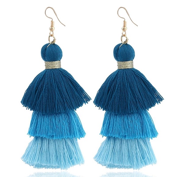 Jewelry - 💋❌SOLD💋❌🎉Bohemian tassel earrings 🎉